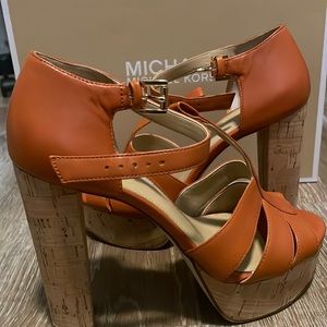 Women Michael lots Mercer platform 5.5 size
